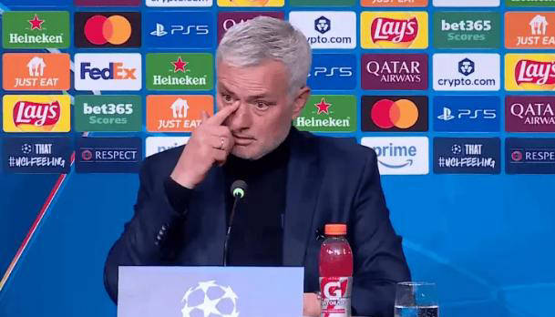 穆里尼奥“真性情”爆发!本菲卡失利引发巨大争议,球迷直言:甩锅又来了