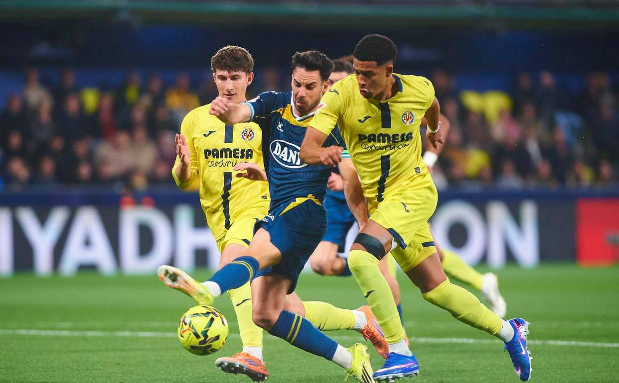 西甲最新积分榜揭晓:比利亚雷亚尔4-1大胜西班牙人,积分形势骤变