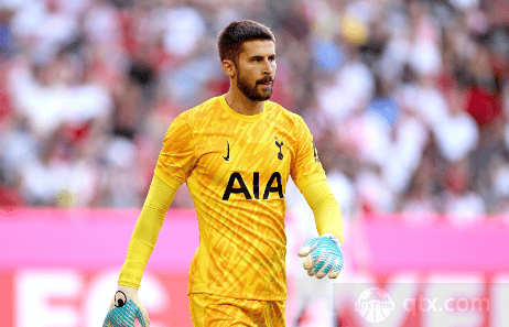 尤文图斯计划引进热刺门将维卡里奥,升级守门员阵容。