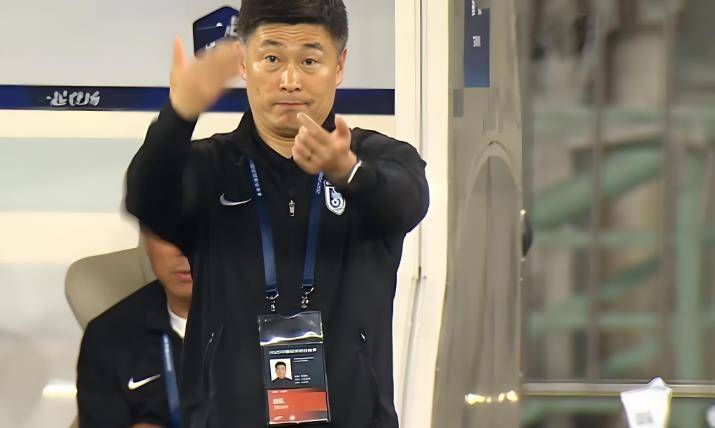 大连队功勋教练刚从老东家下课,就执教德甲汉堡队,同时兑现诺言从国足挖走林良铭