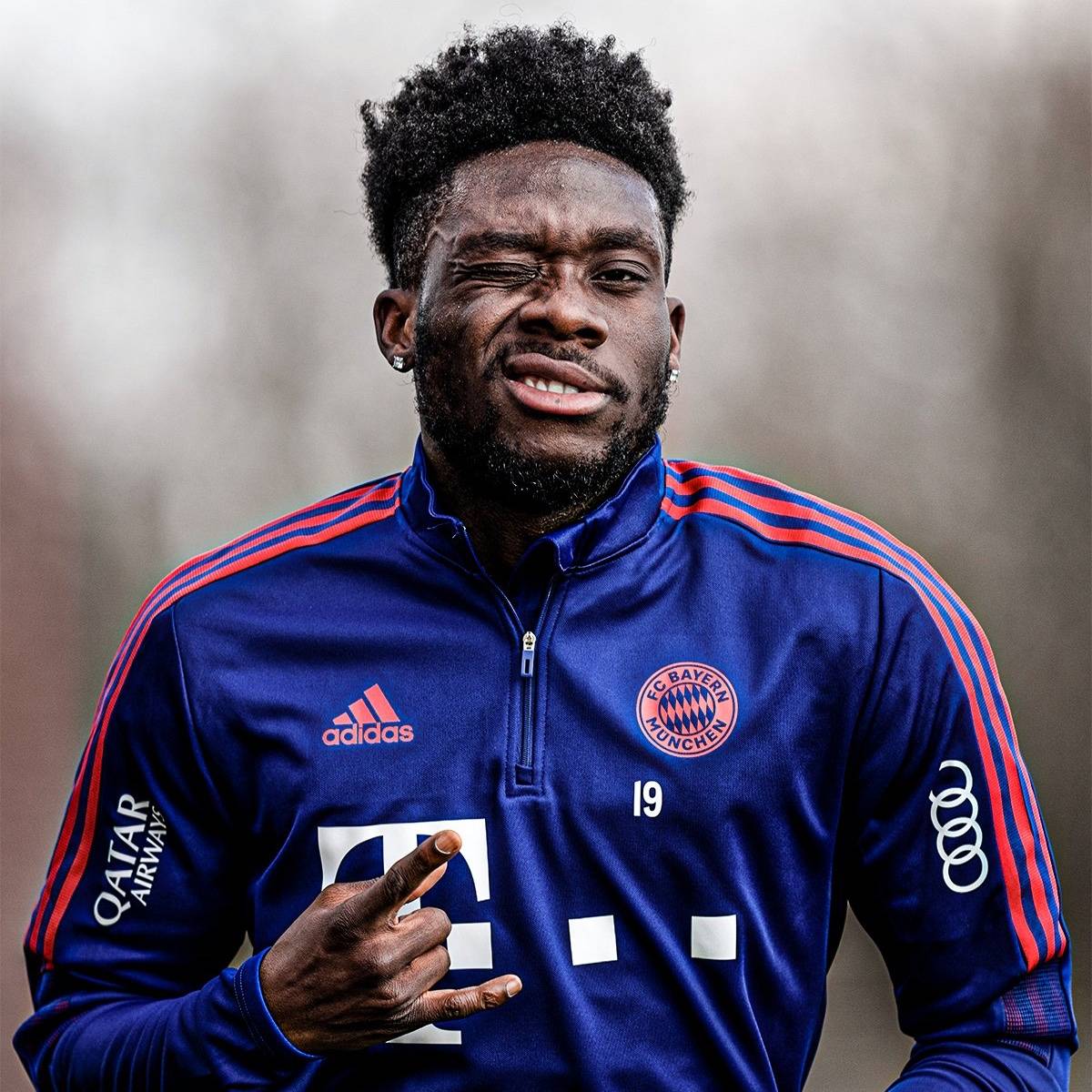 年薪2000万欧!德媒曝曼联将签拜仁边后卫,阿方索续约仅1年或离队