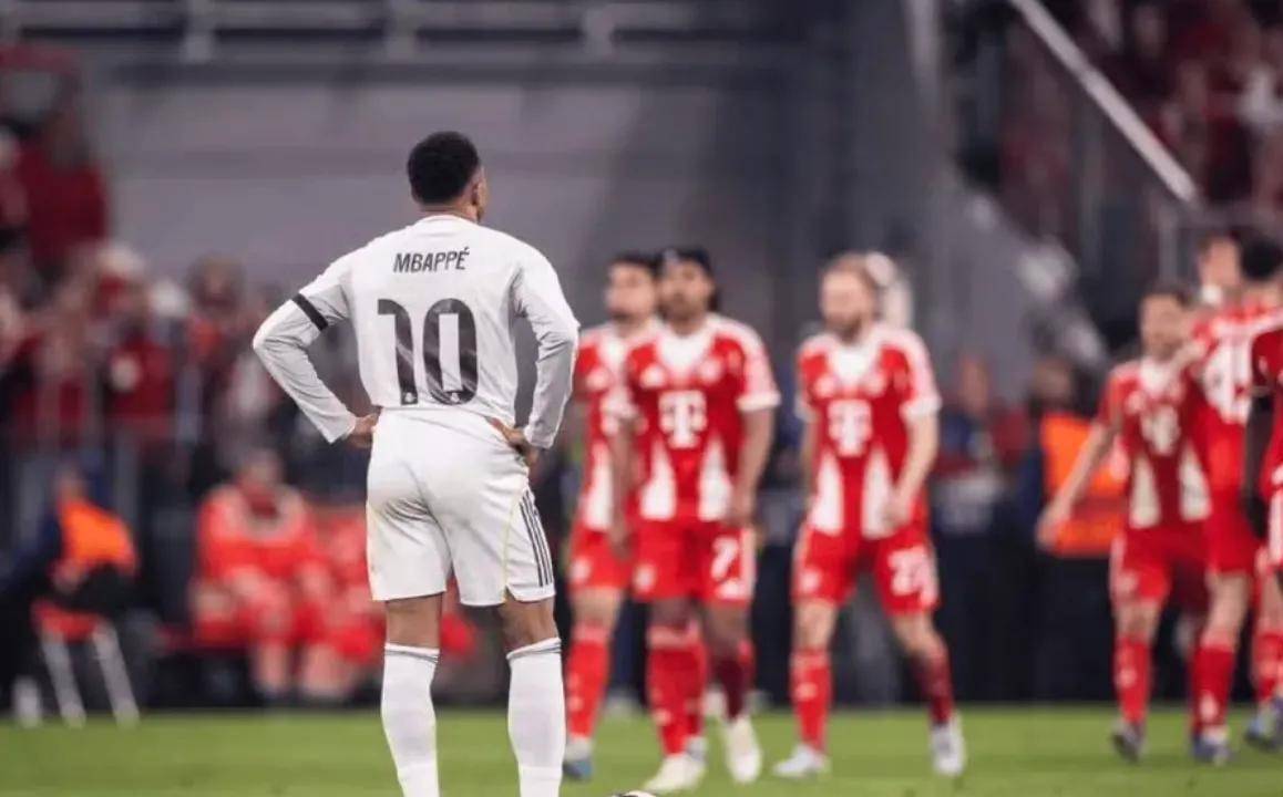 裁判掏牌后转身就走？皇马4-6惨败！输球不算啥，可怕的是赛后主帅一句话令人心酸