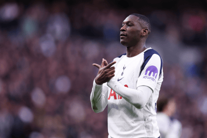 斑马军团的锋线抉择：开云看穆阿尼与穆扎基蒂斯